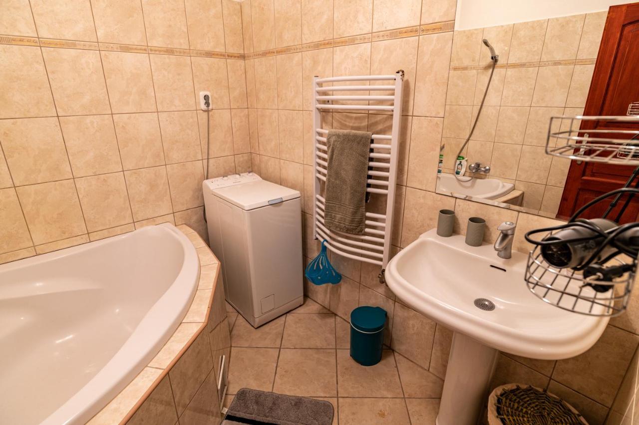 Elite Center Apartman Szeged Esterno foto